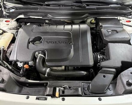 Белый Вольво С40, объемом двигателя 1.6 л и пробегом 310 тыс. км за 9000 $, фото 9 на Automoto.ua