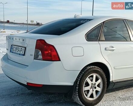 Белый Вольво С40, объемом двигателя 2 л и пробегом 242 тыс. км за 5800 $, фото 10 на Automoto.ua