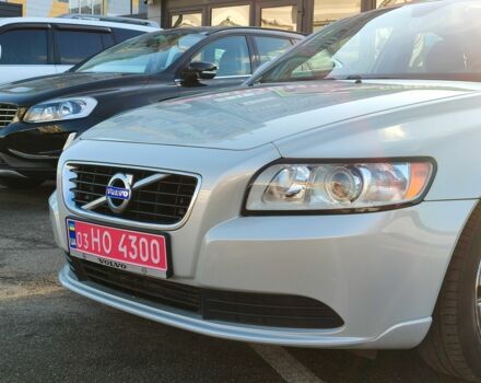 Белый Вольво С40, объемом двигателя 1.6 л и пробегом 194 тыс. км за 9999 $, фото 1 на Automoto.ua