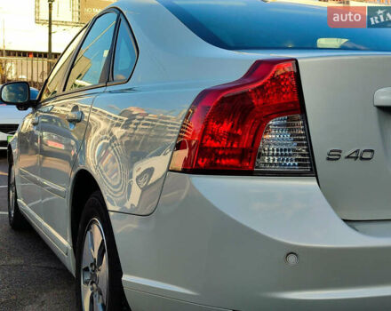 Вольво С40 2011 в Киеве на Automoto.ua Белый Вольво С40, объемом двигателя 1.6 л и пробегом 194 тыс. км за 10000 $, фото 11 на Automoto.ua