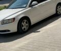 Белый Вольво С40, объемом двигателя 2 л и пробегом 220 тыс. км за 8000 $, фото 1 на Automoto.ua
