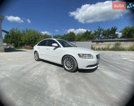 Белый Вольво С40, объемом двигателя 2 л и пробегом 217 тыс. км за 7300 $, фото 9 на Automoto.ua