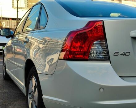 Белый Вольво С40, объемом двигателя 1.6 л и пробегом 194 тыс. км за 9999 $, фото 10 на Automoto.ua