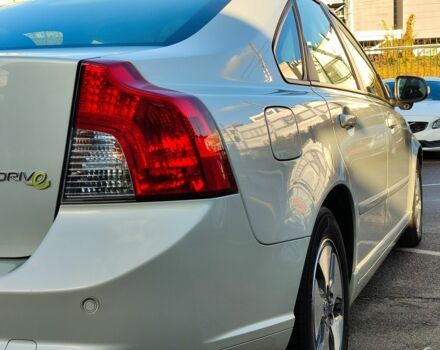 Белый Вольво С40, объемом двигателя 1.6 л и пробегом 194 тыс. км за 9999 $, фото 12 на Automoto.ua