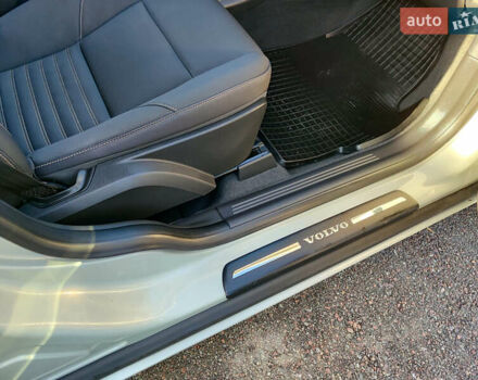 Вольво С40 2011 в Киеве на Automoto.ua Белый Вольво С40, объемом двигателя 1.6 л и пробегом 194 тыс. км за 10000 $, фото 28 на Automoto.ua