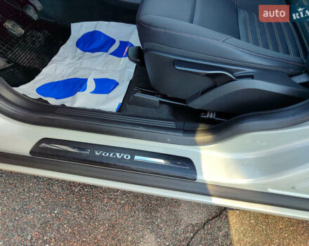 Вольво С40 2011 в Киеве на Automoto.ua Белый Вольво С40, объемом двигателя 1.6 л и пробегом 194 тыс. км за 10000 $, фото 18 на Automoto.ua
