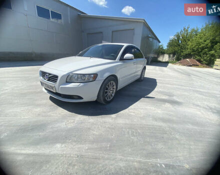 Белый Вольво С40, объемом двигателя 2 л и пробегом 217 тыс. км за 7300 $, фото 10 на Automoto.ua