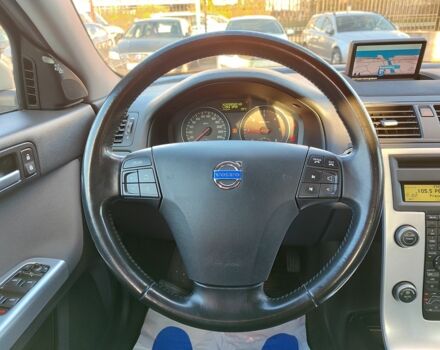 Белый Вольво С40, объемом двигателя 1.6 л и пробегом 194 тыс. км за 9999 $, фото 21 на Automoto.ua