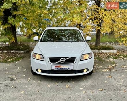 Белый Вольво С40, объемом двигателя 2 л и пробегом 190 тыс. км за 7990 $, фото 6 на Automoto.ua