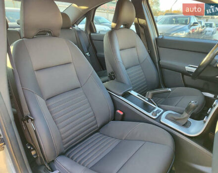 Вольво С40 2011 в Киеве на Automoto.ua Белый Вольво С40, объемом двигателя 1.6 л и пробегом 194 тыс. км за 10000 $, фото 20 на Automoto.ua