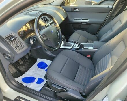 Белый Вольво С40, объемом двигателя 1.6 л и пробегом 194 тыс. км за 9999 $, фото 16 на Automoto.ua