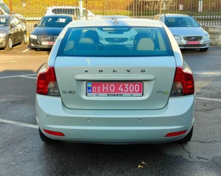 Белый Вольво С40, объемом двигателя 1.6 л и пробегом 194 тыс. км за 9999 $, фото 5 на Automoto.ua