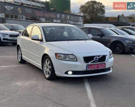 Білий Вольво S40, об'ємом двигуна 1.6 л та пробігом 149 тис. км за 9999 $, фото 3 на Automoto.ua