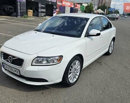 Білий Вольво S40, об'ємом двигуна 2 л та пробігом 203 тис. км за 8000 $, фото 2 на Automoto.ua