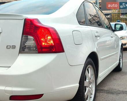 Вольво S40 2011 у Києві на Automoto.ua Білий Вольво S40, об'ємом двигуна 2 л та пробігом 233 тис. км за 11300 $, фото 12 на Automoto.ua