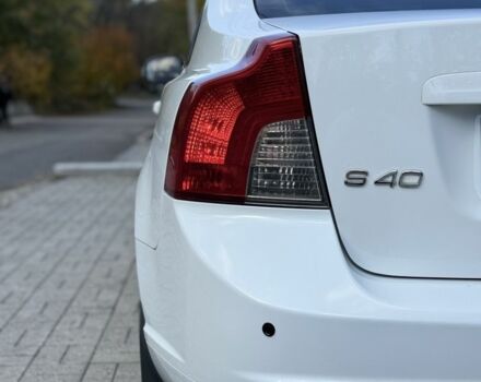 Белый Вольво С40, объемом двигателя 2 л и пробегом 240 тыс. км за 7350 $, фото 9 на Automoto.ua