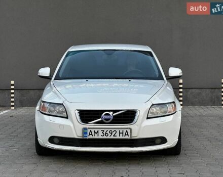 Білий Вольво S40, об'ємом двигуна 2 л та пробігом 278 тис. км за 6499 $, фото 2 на Automoto.ua