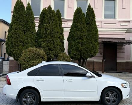 Белый Вольво С40, объемом двигателя 2 л и пробегом 240 тыс. км за 7350 $, фото 4 на Automoto.ua