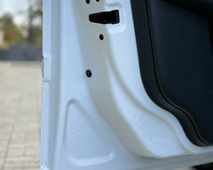 Белый Вольво С40, объемом двигателя 2 л и пробегом 240 тыс. км за 7350 $, фото 26 на Automoto.ua