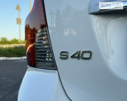 Білий Вольво S40, об'ємом двигуна 1.98 л та пробігом 255 тис. км за 9900 $, фото 6 на Automoto.ua
