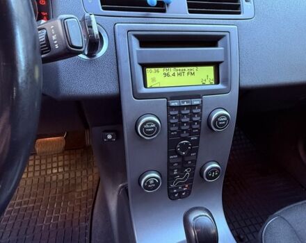 Вольво С40 2012 в Киеве на Automoto.ua Белый Вольво С40, объемом двигателя 2 л и пробегом 176 тыс. км за 7400 $, фото 6 на Automoto.ua