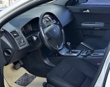Білий Вольво S40, об'ємом двигуна 2 л та пробігом 278 тис. км за 6499 $, фото 17 на Automoto.ua