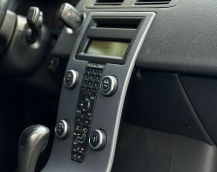 Белый Вольво С40, объемом двигателя 2 л и пробегом 240 тыс. км за 7350 $, фото 22 на Automoto.ua