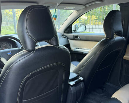 Білий Вольво S40, об'ємом двигуна 2 л та пробігом 180 тис. км за 9200 $, фото 28 на Automoto.ua