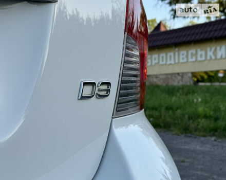 Білий Вольво S40, об'ємом двигуна 1.98 л та пробігом 255 тис. км за 9900 $, фото 7 на Automoto.ua