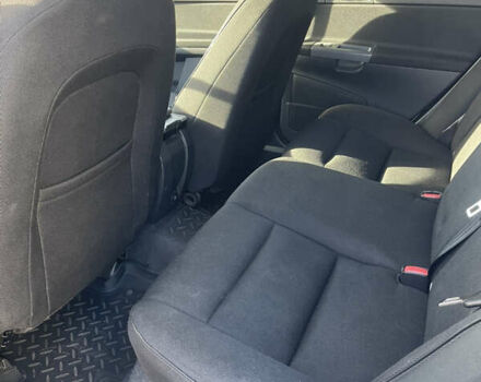 Белый Вольво С40, объемом двигателя 2 л и пробегом 160 тыс. км за 7400 $, фото 5 на Automoto.ua