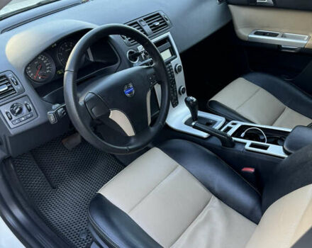 Білий Вольво S40, об'ємом двигуна 2 л та пробігом 180 тис. км за 9200 $, фото 19 на Automoto.ua