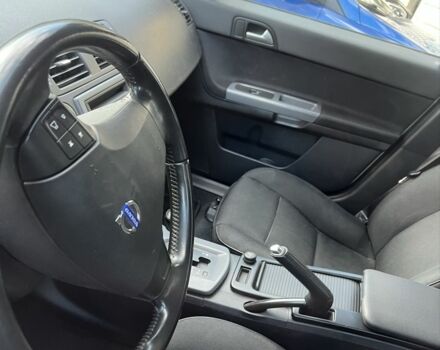 Белый Вольво С40, объемом двигателя 0 л и пробегом 140 тыс. км за 100 $, фото 1 на Automoto.ua