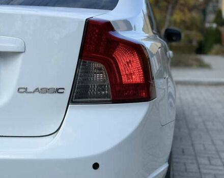 Белый Вольво С40, объемом двигателя 2 л и пробегом 240 тыс. км за 7350 $, фото 10 на Automoto.ua