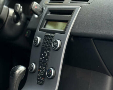 Белый Вольво С40, объемом двигателя 2 л и пробегом 240 тыс. км за 7350 $, фото 22 на Automoto.ua