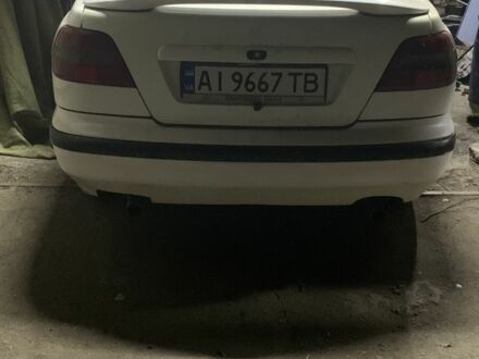 Белый Вольво С40, объемом двигателя 2 л и пробегом 294 тыс. км за 1800 $, фото 1 на Automoto.ua