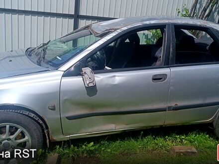 Белый Вольво С40, объемом двигателя 1.8 л и пробегом 260 тыс. км за 900 $, фото 1 на Automoto.ua