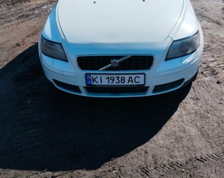 Белый Вольво С40, объемом двигателя 2 л и пробегом 280 тыс. км за 6000 $, фото 1 на Automoto.ua
