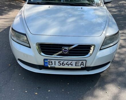 Белый Вольво С40, объемом двигателя 1.6 л и пробегом 245 тыс. км за 6000 $, фото 1 на Automoto.ua