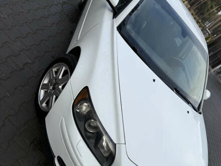 Белый Вольво С40, объемом двигателя 1.6 л и пробегом 140 тыс. км за 4800 $, фото 1 на Automoto.ua