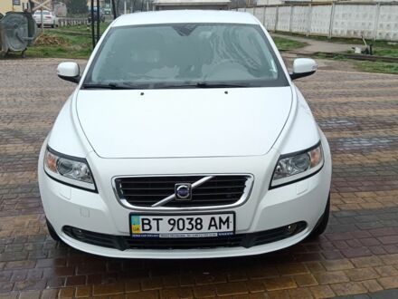Білий Вольво S40, об'ємом двигуна 1.6 л та пробігом 214 тис. км за 6600 $, фото 1 на Automoto.ua