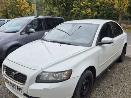 Білий Вольво S40, об'ємом двигуна 1.6 л та пробігом 263 тис. км за 5600 $, фото 1 на Automoto.ua