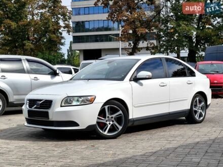 Білий Вольво S40, об'ємом двигуна 1.56 л та пробігом 294 тис. км за 6300 $, фото 1 на Automoto.ua