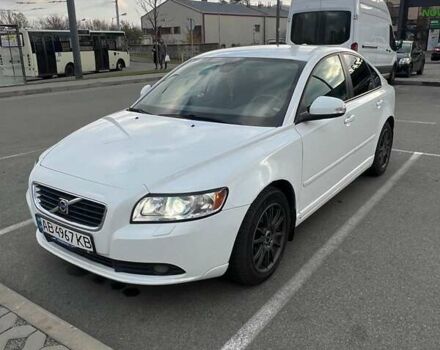 Білий Вольво S40, об'ємом двигуна 1.56 л та пробігом 215 тис. км за 7800 $, фото 1 на Automoto.ua