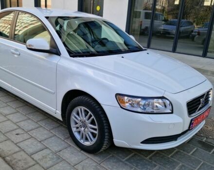 Белый Вольво С40, объемом двигателя 1.6 л и пробегом 258 тыс. км за 6400 $, фото 1 на Automoto.ua