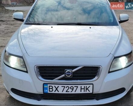 Белый Вольво С40, объемом двигателя 1.6 л и пробегом 360 тыс. км за 7500 $, фото 1 на Automoto.ua