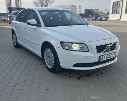 Белый Вольво С40, объемом двигателя 2 л и пробегом 216 тыс. км за 8000 $, фото 1 на Automoto.ua