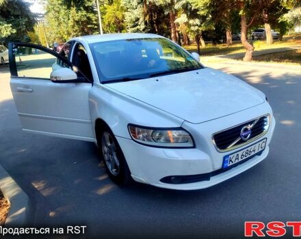 Белый Вольво С40, объемом двигателя 2 л и пробегом 185 тыс. км за 7200 $, фото 1 на Automoto.ua