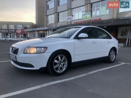 Білий Вольво S40, об'ємом двигуна 1.6 л та пробігом 348 тис. км за 5700 $, фото 1 на Automoto.ua