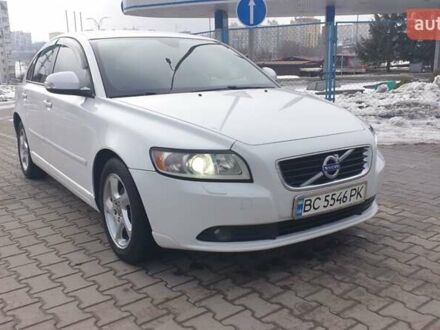 Белый Вольво С40, объемом двигателя 2 л и пробегом 217 тыс. км за 6900 $, фото 1 на Automoto.ua