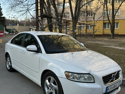 Вольво С40 2011 в Днепре (Днепропетровске) на Automoto.ua Белый Вольво С40, объемом двигателя 2.01 л и пробегом 178 тыс. км за 6500 $, фото 1 на Automoto.ua